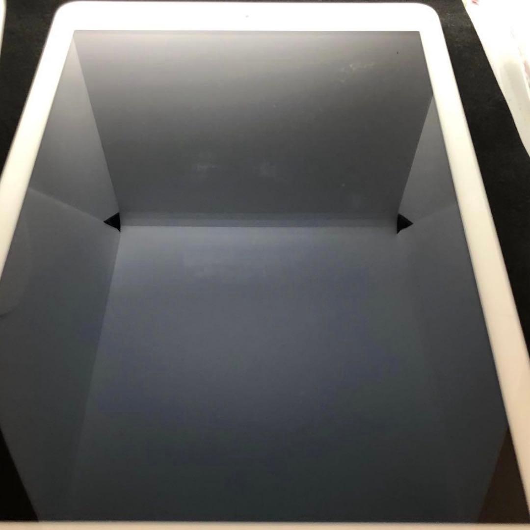 【1/1販売終了】iPad 第5世代 128GB SIMフリー 【すぐ発送】