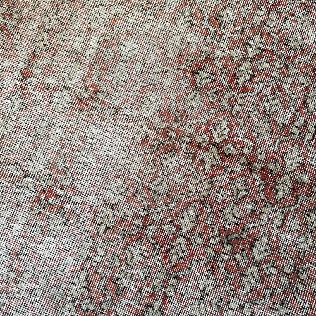 トルコ ヴィンテージラグ A129 レア 紋章 ブリックブラウン グレージュ