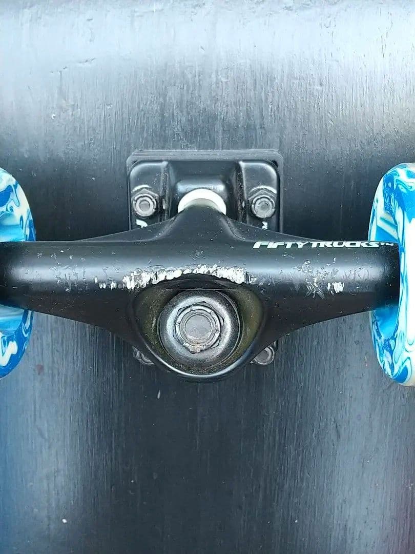 スケボー クルーザー Fifty Tracksトラック & Hawgs 63mm