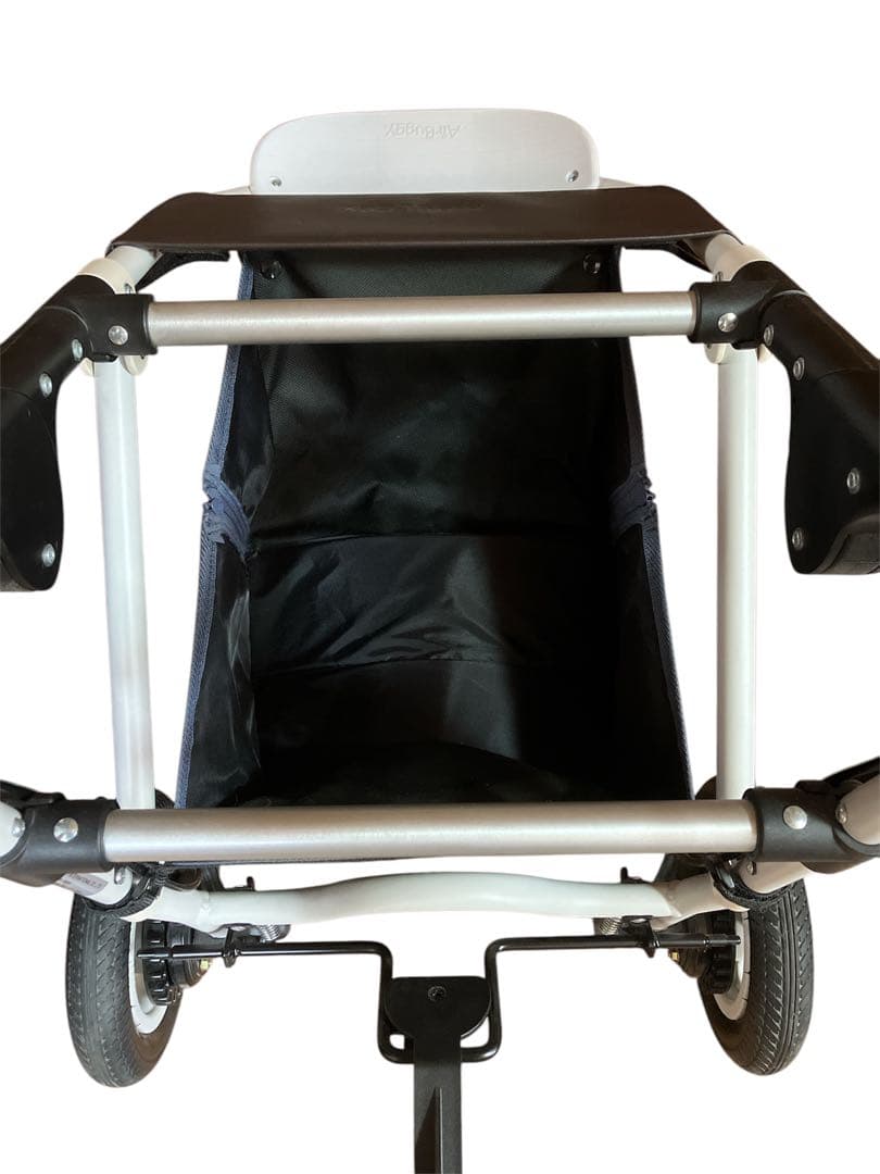 美品　Mサイズ　ペット用エアバギー・ドーム2/Airbuggy Dome2 M