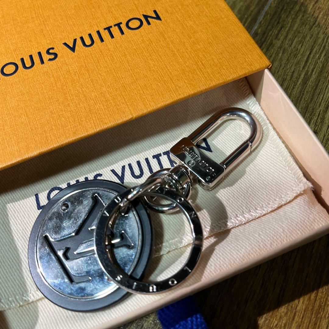 美品　LOUIS VUITTON キーホルダー ポルトクレ LVサークル
