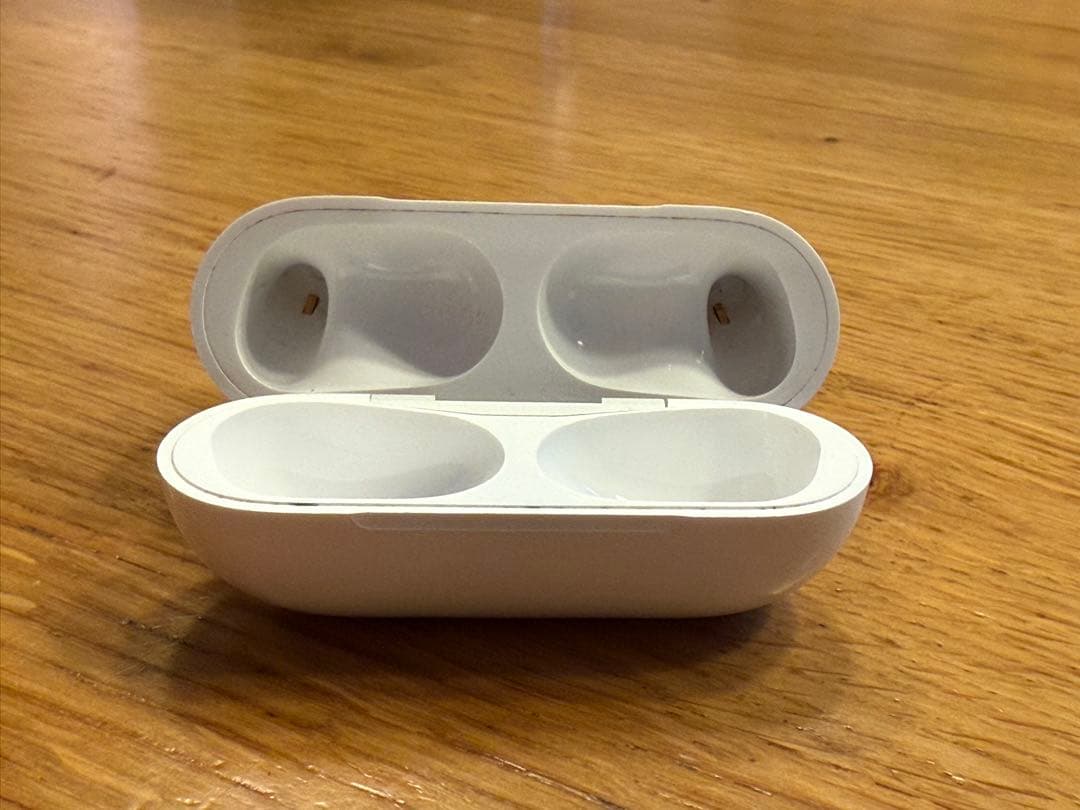 AirPods Pro 本体 充電ケース付き　純正　エアーポッズプロ