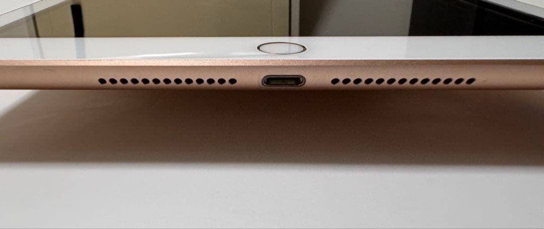 【中古】Apple iPad （第6世代）ゴールド