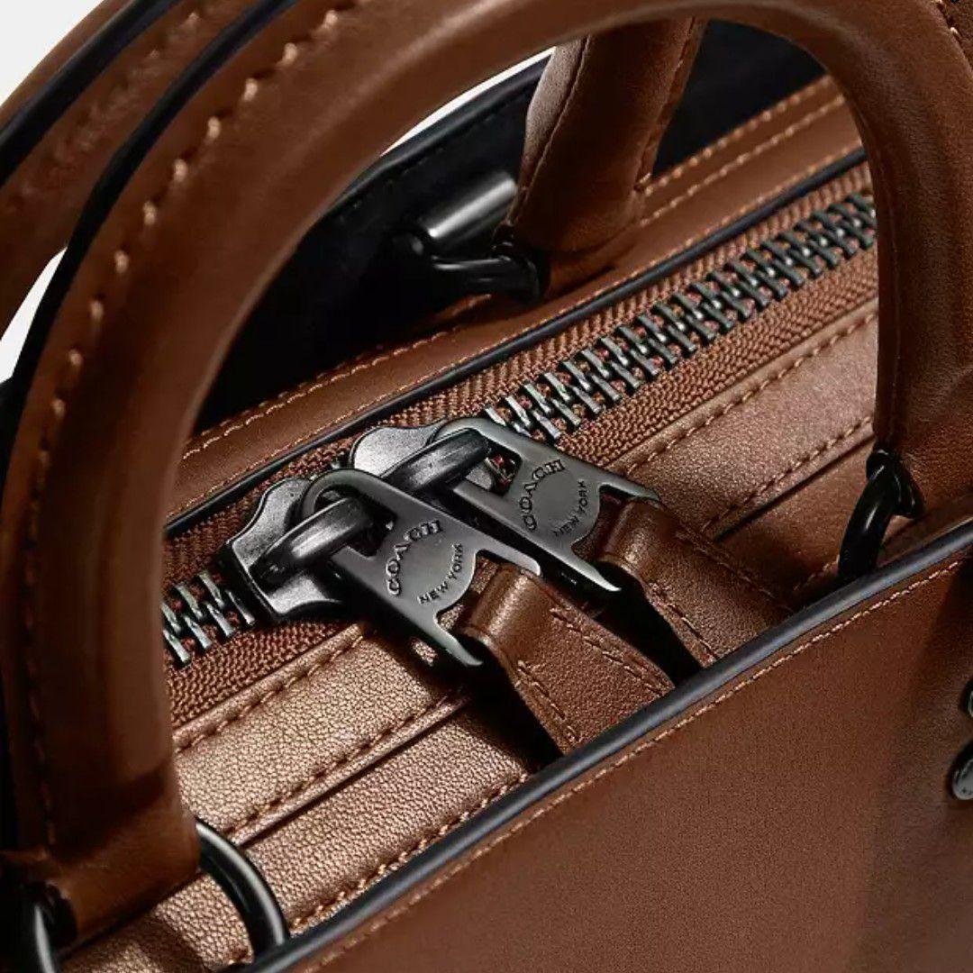 コーチ　ローグ　ブリーフ　ビジネスバッグ　グラブタンレザー　高級ライン