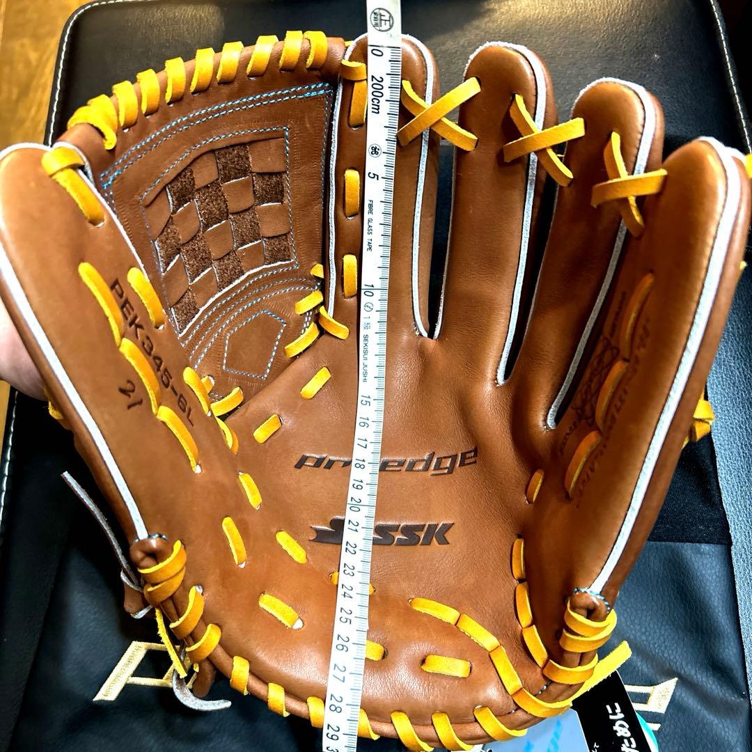 ⭐︎新品・未使用⭐︎proedge SSK 硬式野球グローブ 右投げ　内野手用