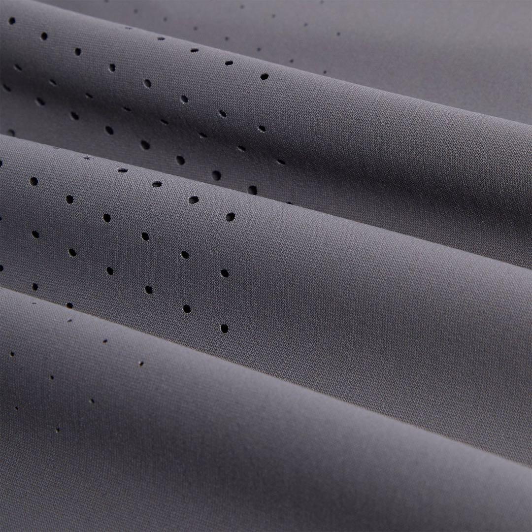 新品　KITH×テーラーメイド　ゴルフも普段使いも高機能パンツ　希少限定コラボ