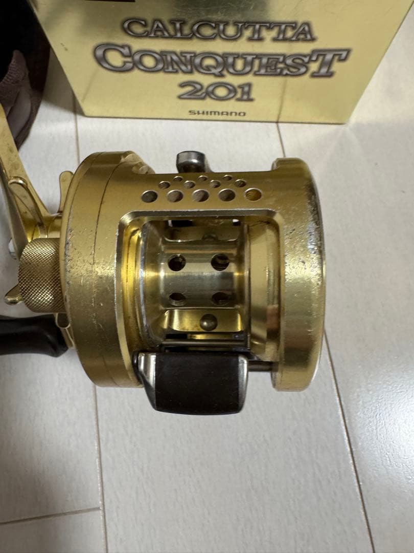 リール SHIMANO CALCUTTA CONQUEST 201