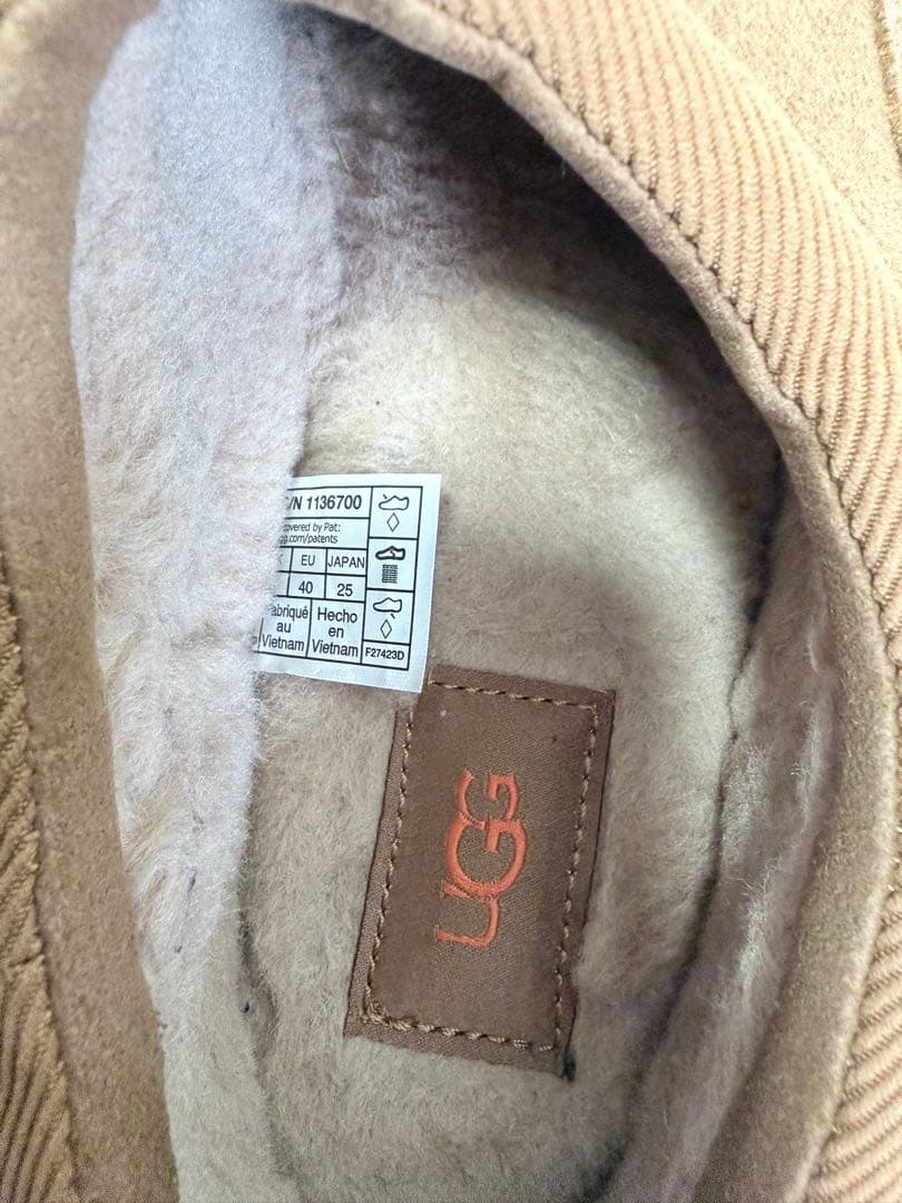 間も無く削除 美品UGG TASMAN 25cm