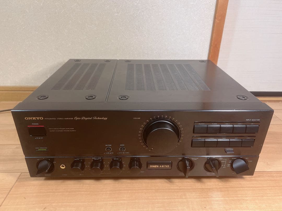 プリメインアンプ　ONKYO INTEGRA A-817XD