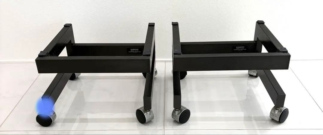 スピーカースタンド ２個　〔パイオニア〕