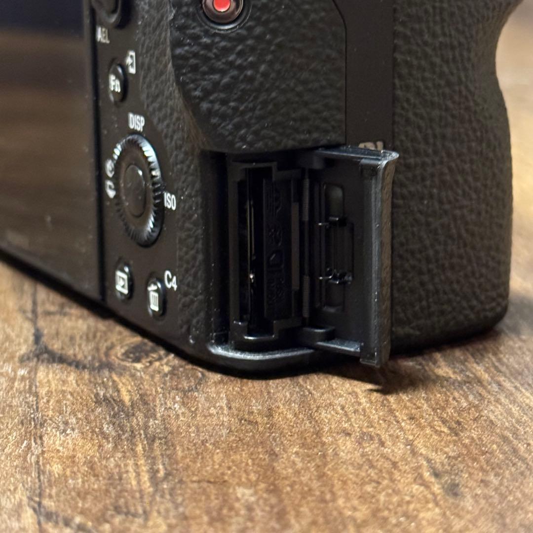 【早い者勝ち】SONY α7II ILCE-7M2 ミラーレス一眼カメラ