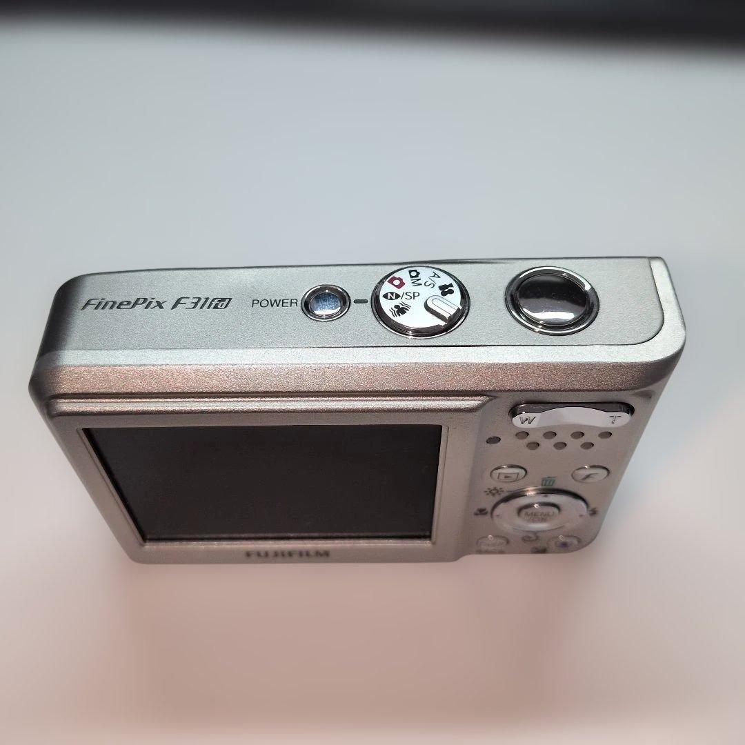 【極美品・付属品完備】FUJIFILM FinePix F31fd 富士フイルム