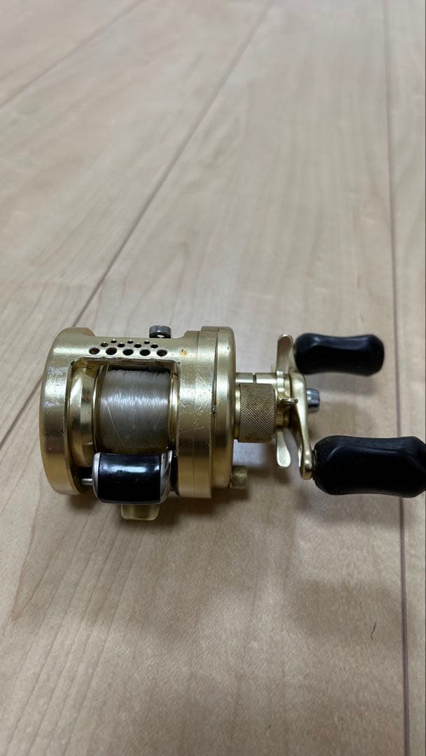 Shimano Calcutta Conquest 100 ベイトリール