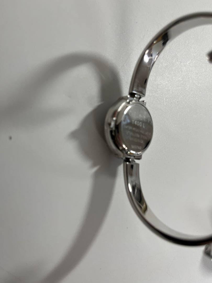 GUCCI シルバー アナログ時計