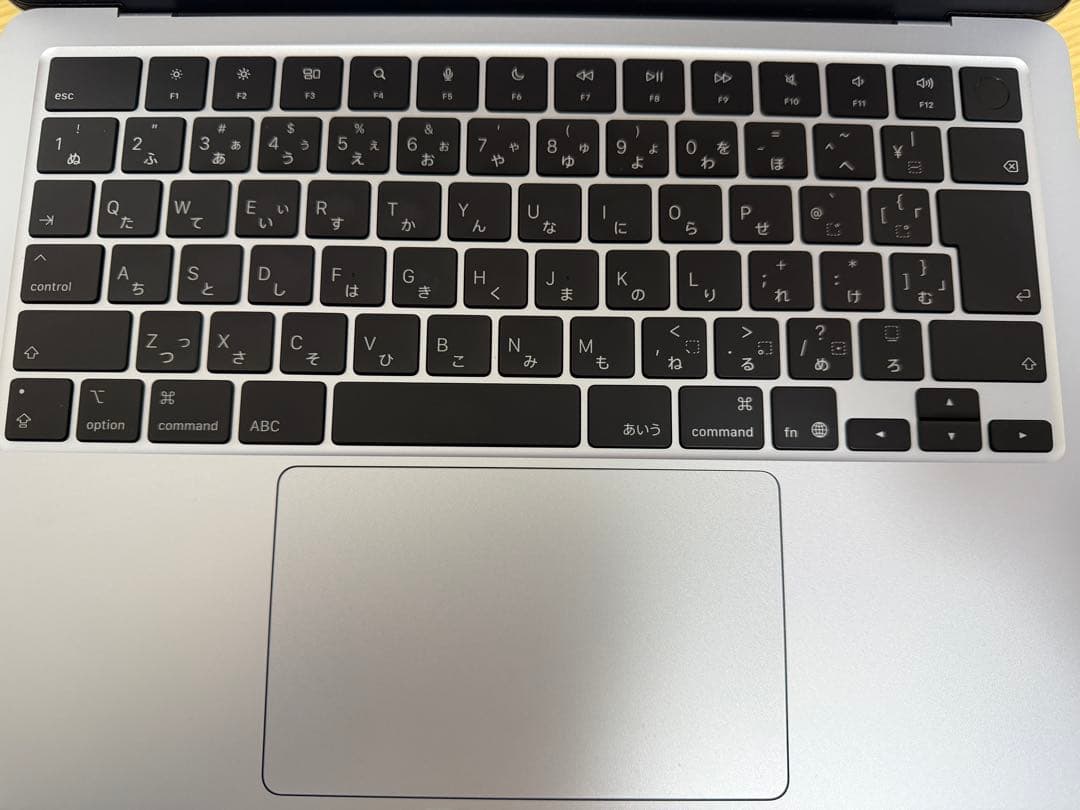 【極美品】2025年モデルMacBookAir m4 13インチ スカイブルー