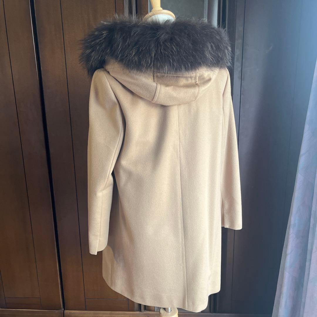 【美品】23区20周年記念ベージュフード付きコート (ロロピアーナ)