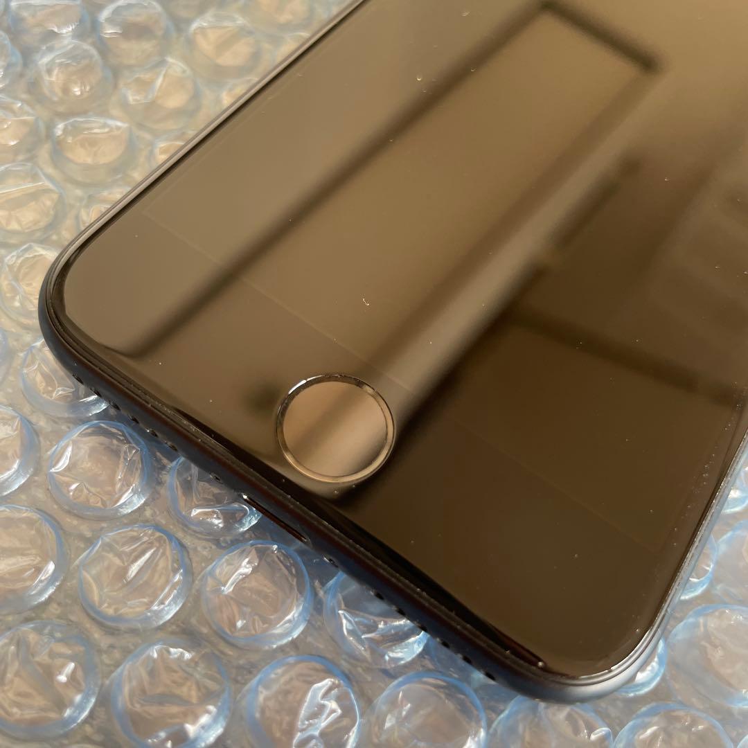 Apple iPhoneSE第二世代128GB SIMフリーブラック