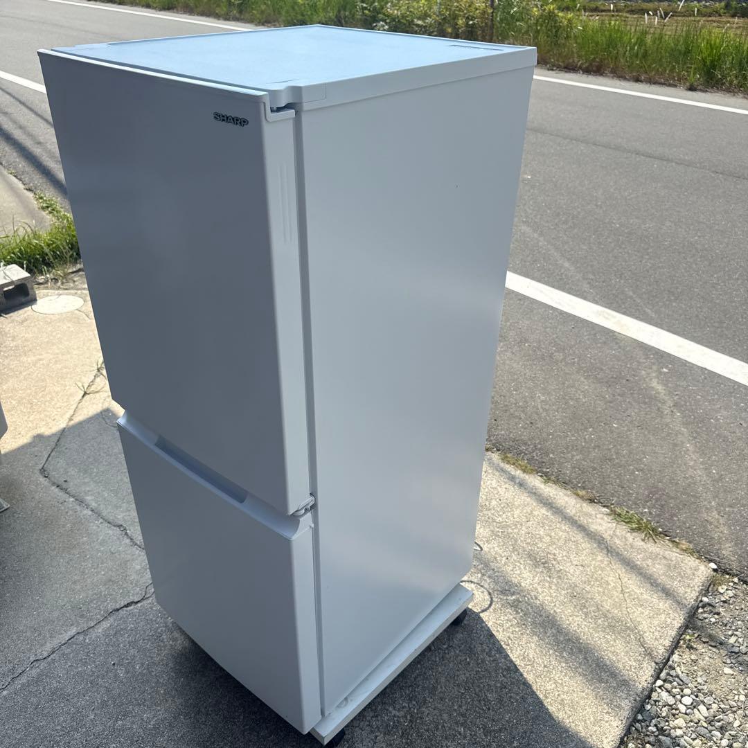 SHARP 一人暮らし冷蔵庫 SJ-D15J-W 152L 2023年製