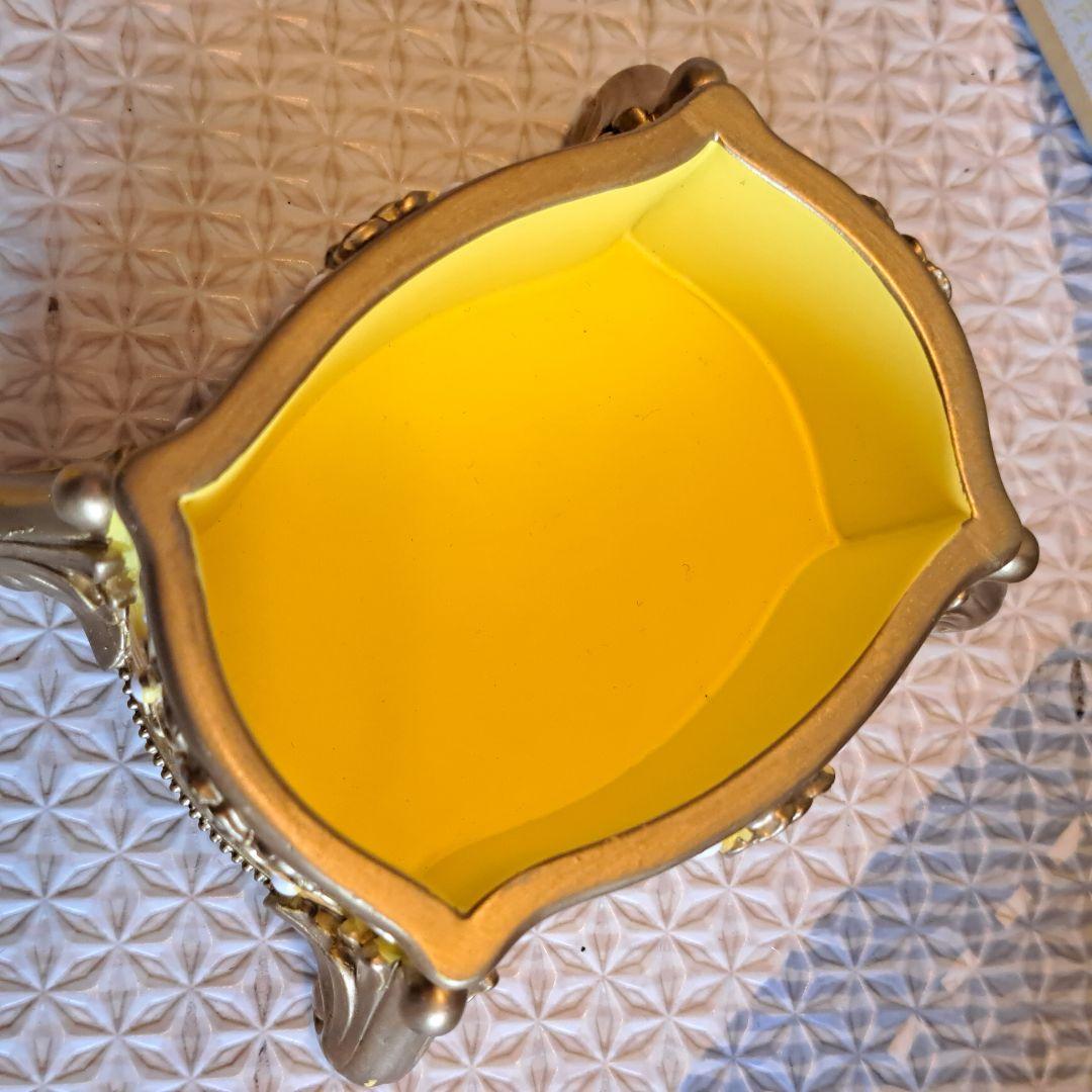 オーロラ姫　ジュエリーケース　バラ装飾 ゴールド アクセサリーケース