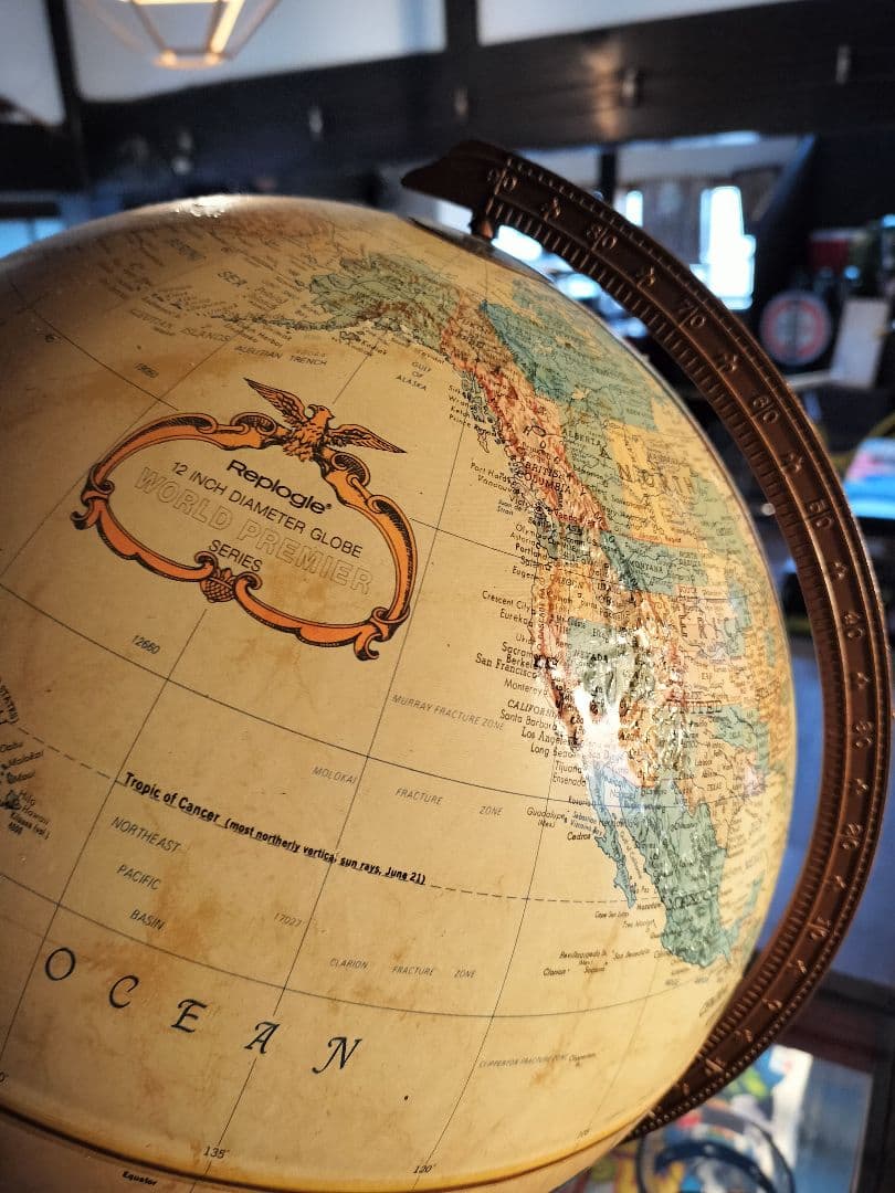 t*8様 Replogle 地球儀 約30cm 木製スタンド付き