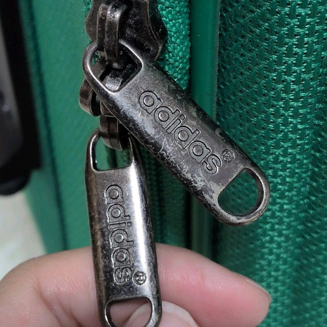 adidas キャリーケース グリーン 緑 スーツケース トランク アディダス