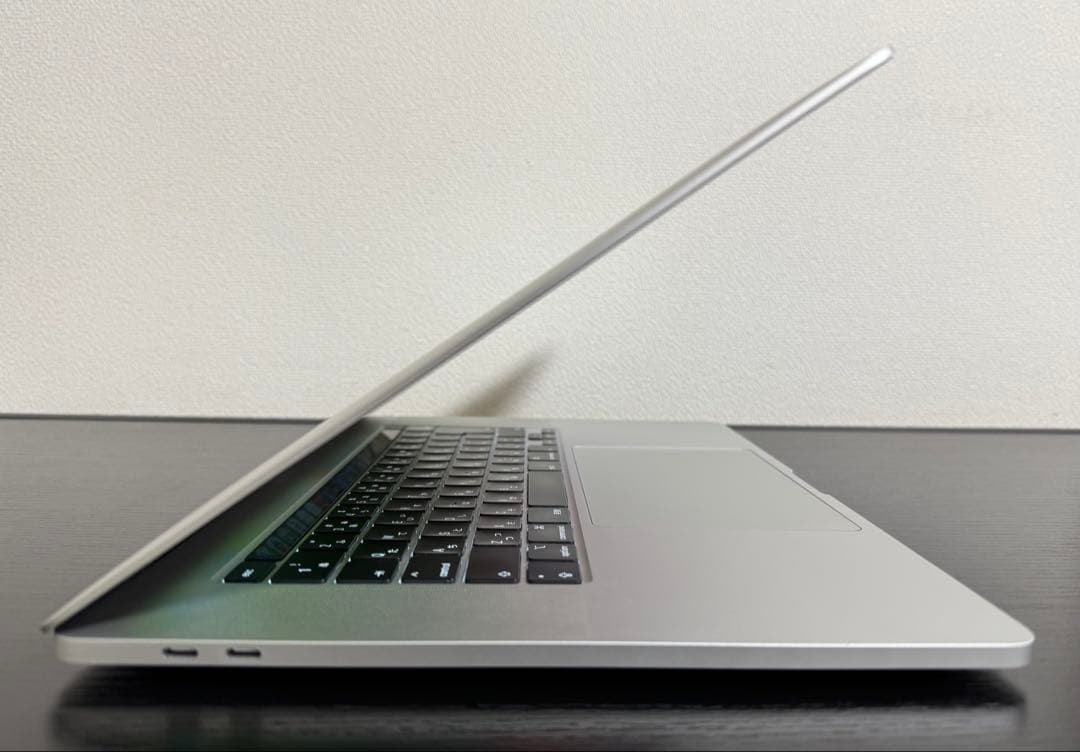 MacBookPro i9 64GB 1TB 充放電96回 バッテリー81%