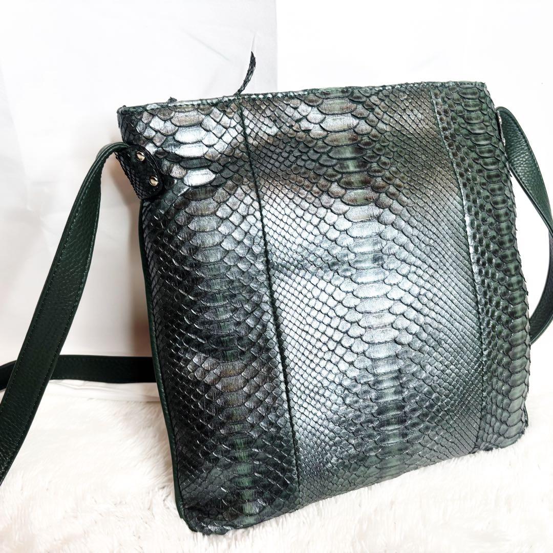 JRA公認 最高級パイソン本革 ショルダーバッグ 大容量 緑黒 縁起物 日本製