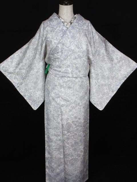 着用少ない！白大島＊本場縞大島紬＊アラベスク＆動物＊着物＊１６４ｃｍ＊裄６３