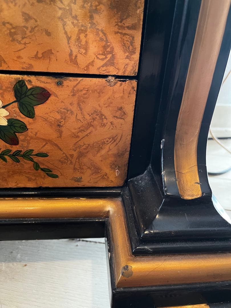 金箔花模様　和洋折衷　金彩家具