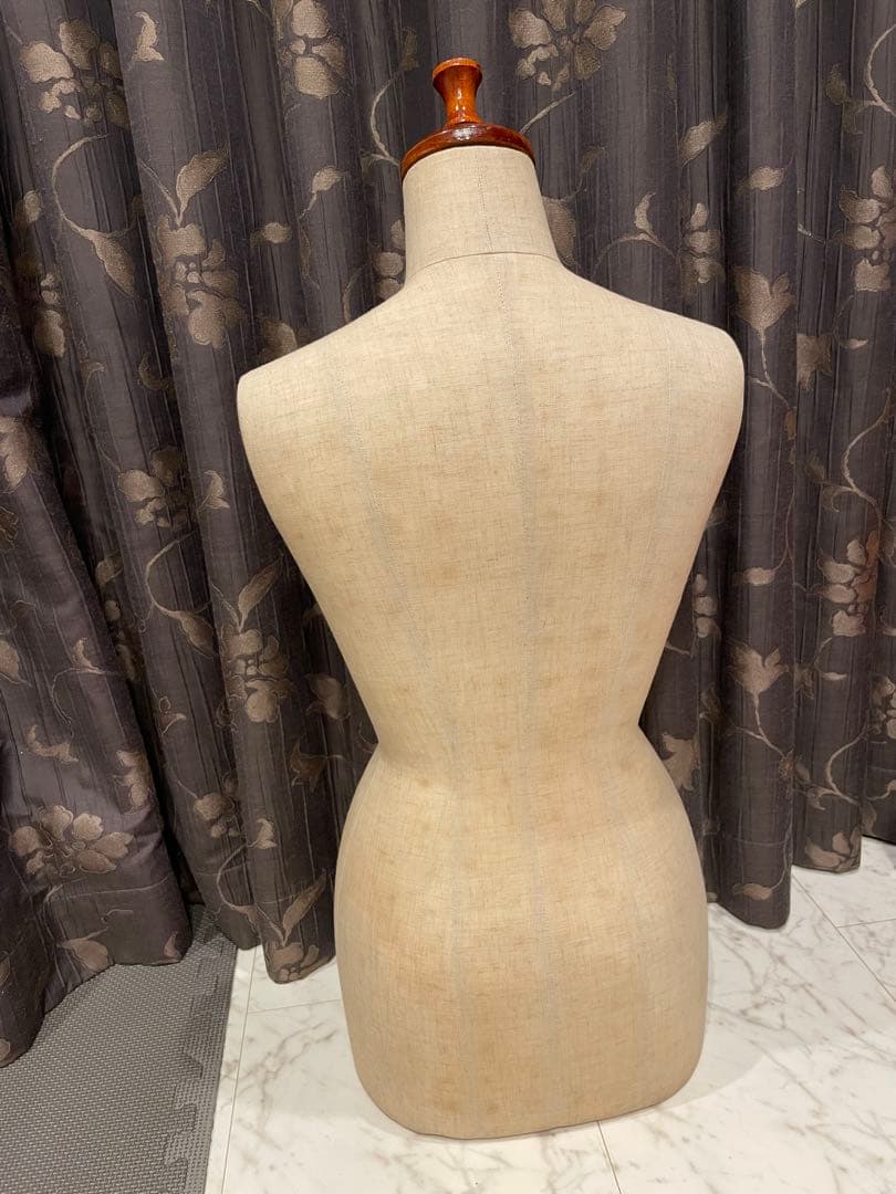 ◉セール！トルソー 高さ調節可能スタンド付き　TOKYOKIIYA