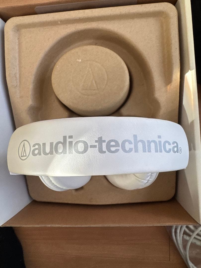 audio-technica ATH-M50xWH 音出し良好／バンド割れあり
