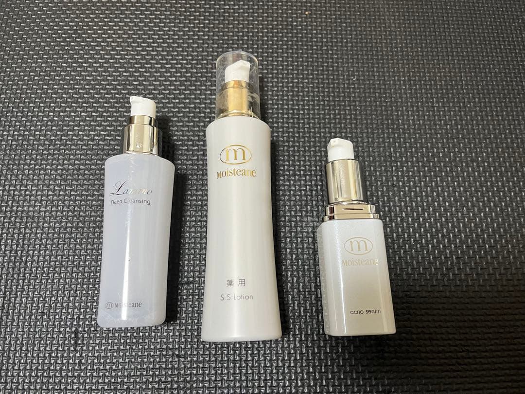 モイスティーヌ 美顔器 充電器・箱・化粧水等付き
