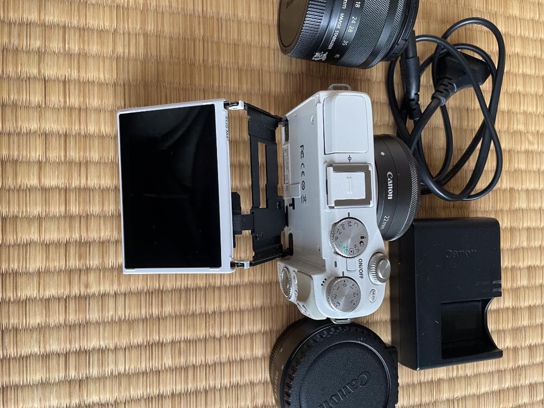 Canon EOS M3 ホワイト｜レンズ2本｜EF-EOS M アダプター