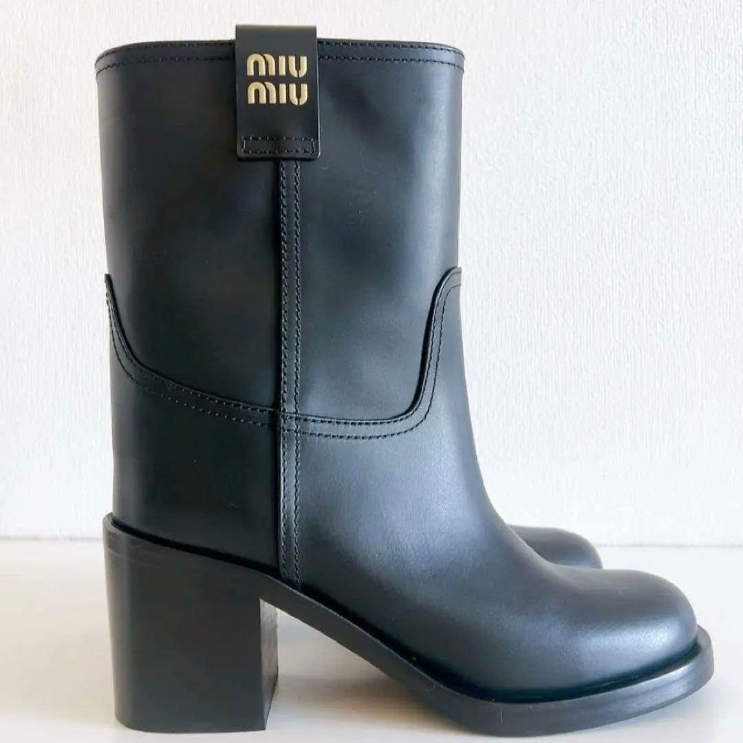 お値下げ【Miu Miu】新品未使用 レザーショートブーツ (IT 38)