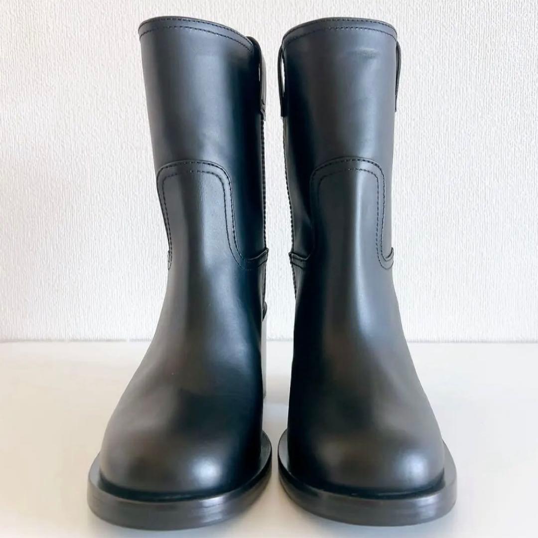 お値下げ【Miu Miu】新品未使用 レザーショートブーツ (IT 38)