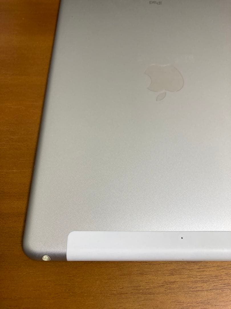 Apple iPad (第7世代) 32GB セルラーモデル バッテリ状態91%