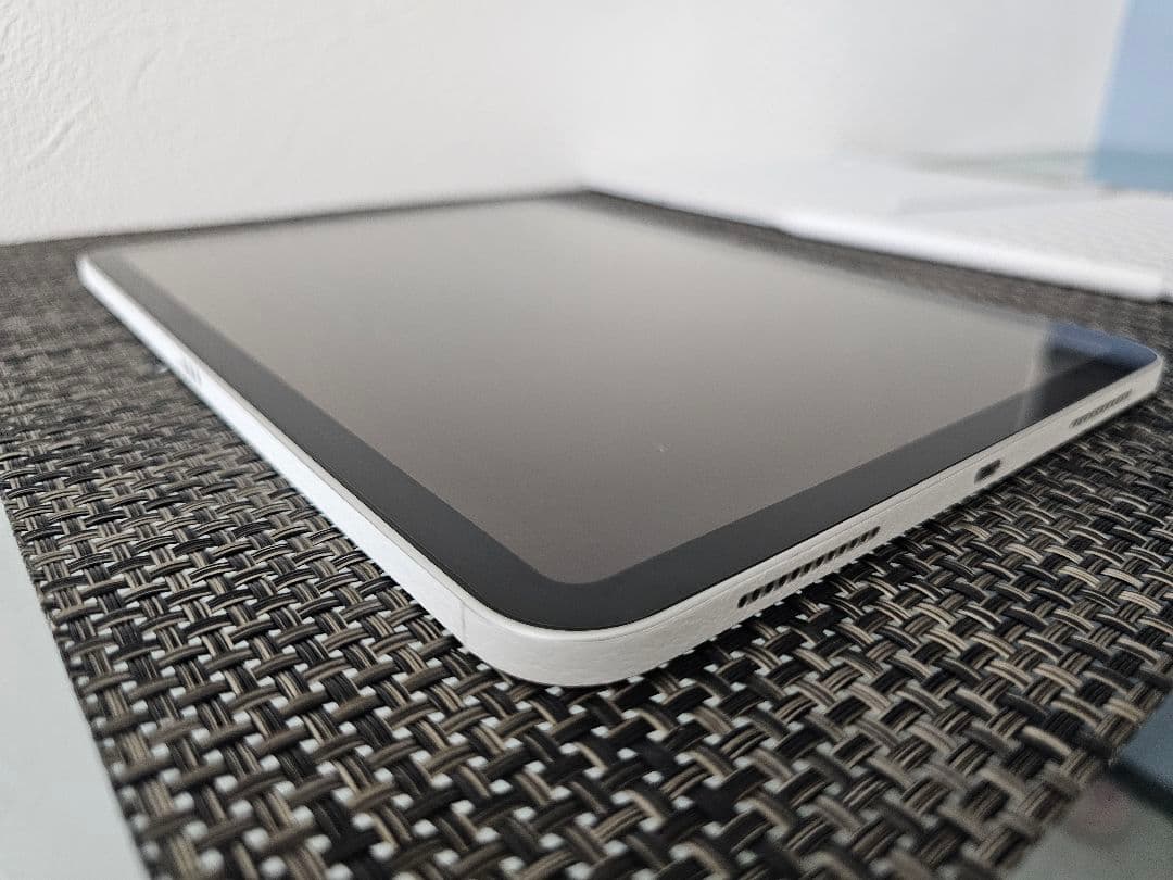 apple ipad a16 第11世代 本体とキーボードとペンセット