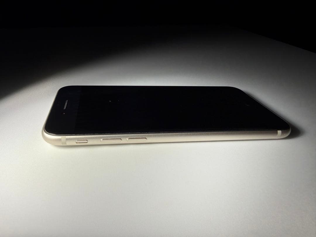 【美品】iPhone SE (第3世代) 64GB SIMフリー最大容量100%