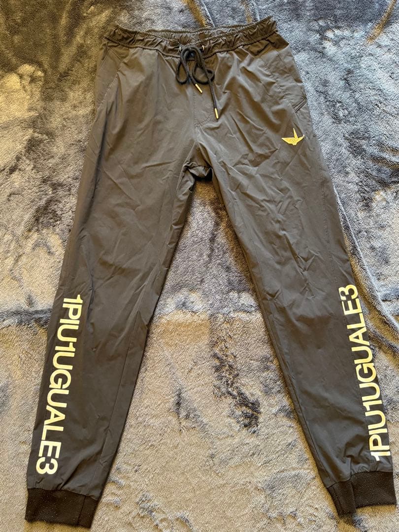 1PIU1UGUALE3 ウノピュゴルフ セットアップ VI Lサイズ相当