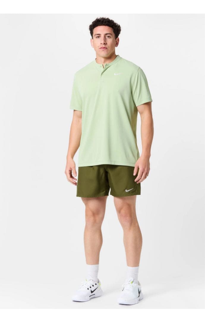 Nike オリーブグリーン ショートパンツMサイズ