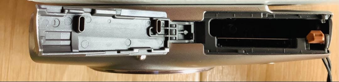 Canon IXY650コンパクトデジタルカメラ（32GB）動作確認済ケース付き