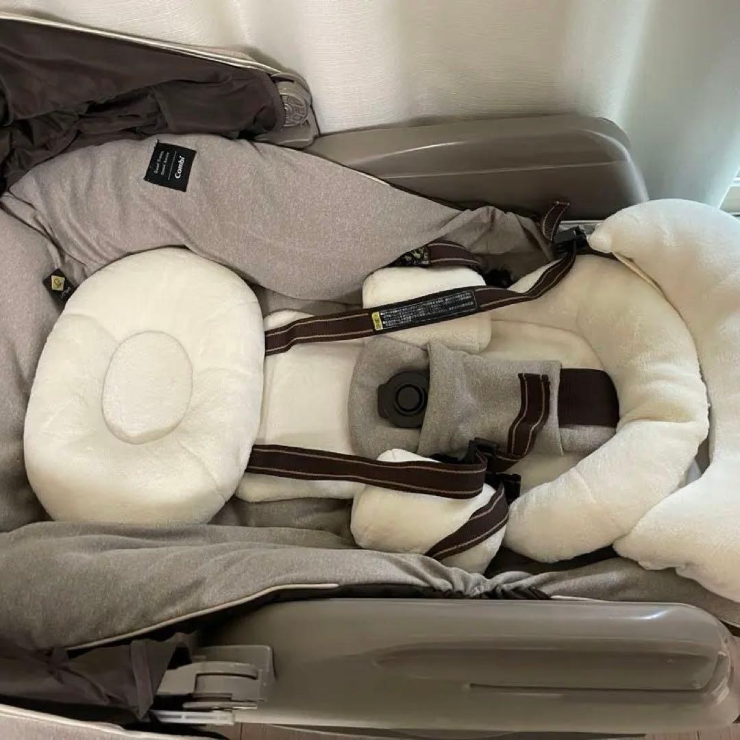 【電動】コンビ　ネムリラAUTO SWING BEDi おやすみドーム