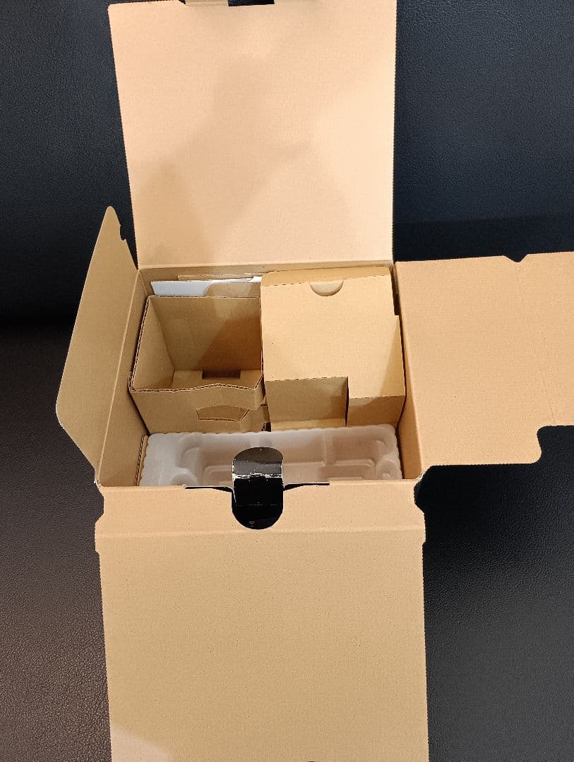 カメラ　Panasonic DMC-G8M + レンズ　Pana　H-H025