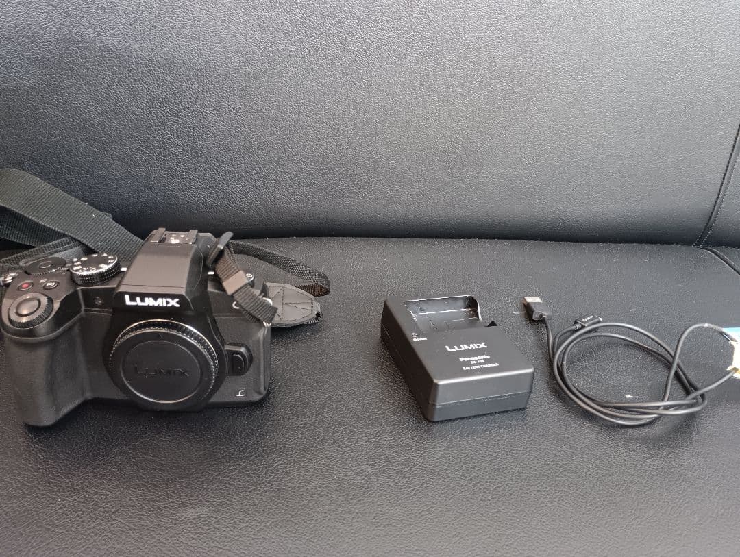 カメラ　Panasonic DMC-G8M + レンズ　Pana　H-H025