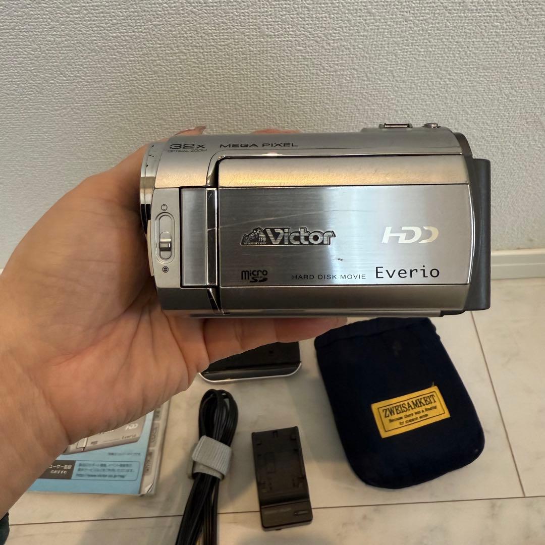 ビデオカメラ Victor JVC Everio GZ-MG330-S