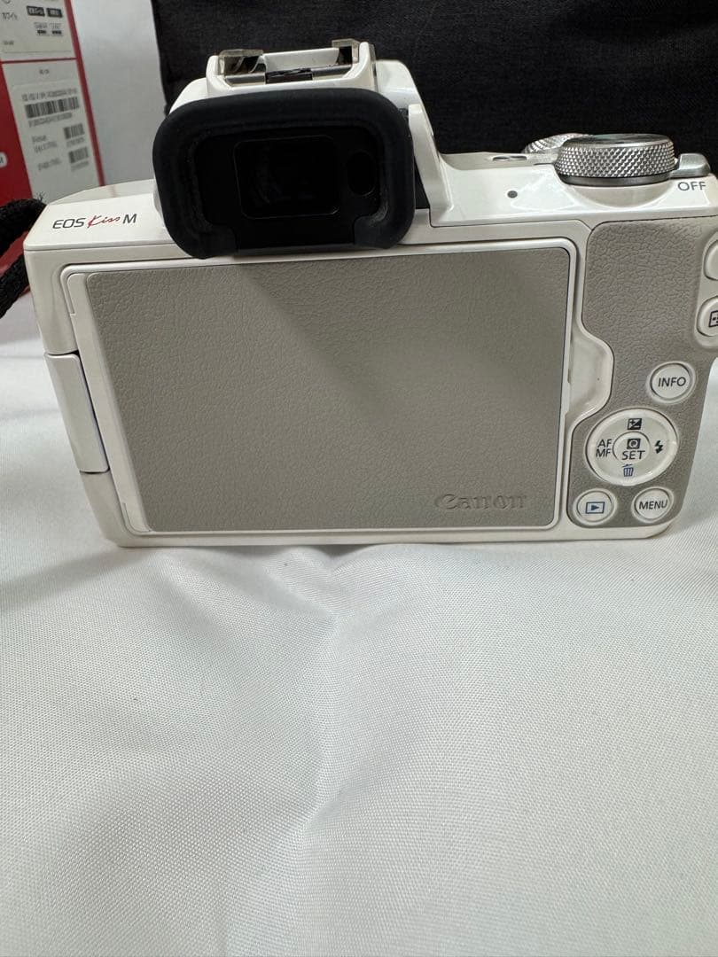 canon EOS Kiss M ダブルレンズ リモコン付♪カメラバック付♪