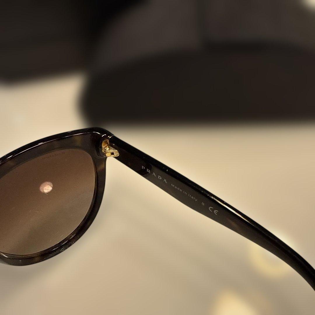 プラダ　PRADA べっこう　キャット　サングラス　ブラウンレンズ　ケース　箱付