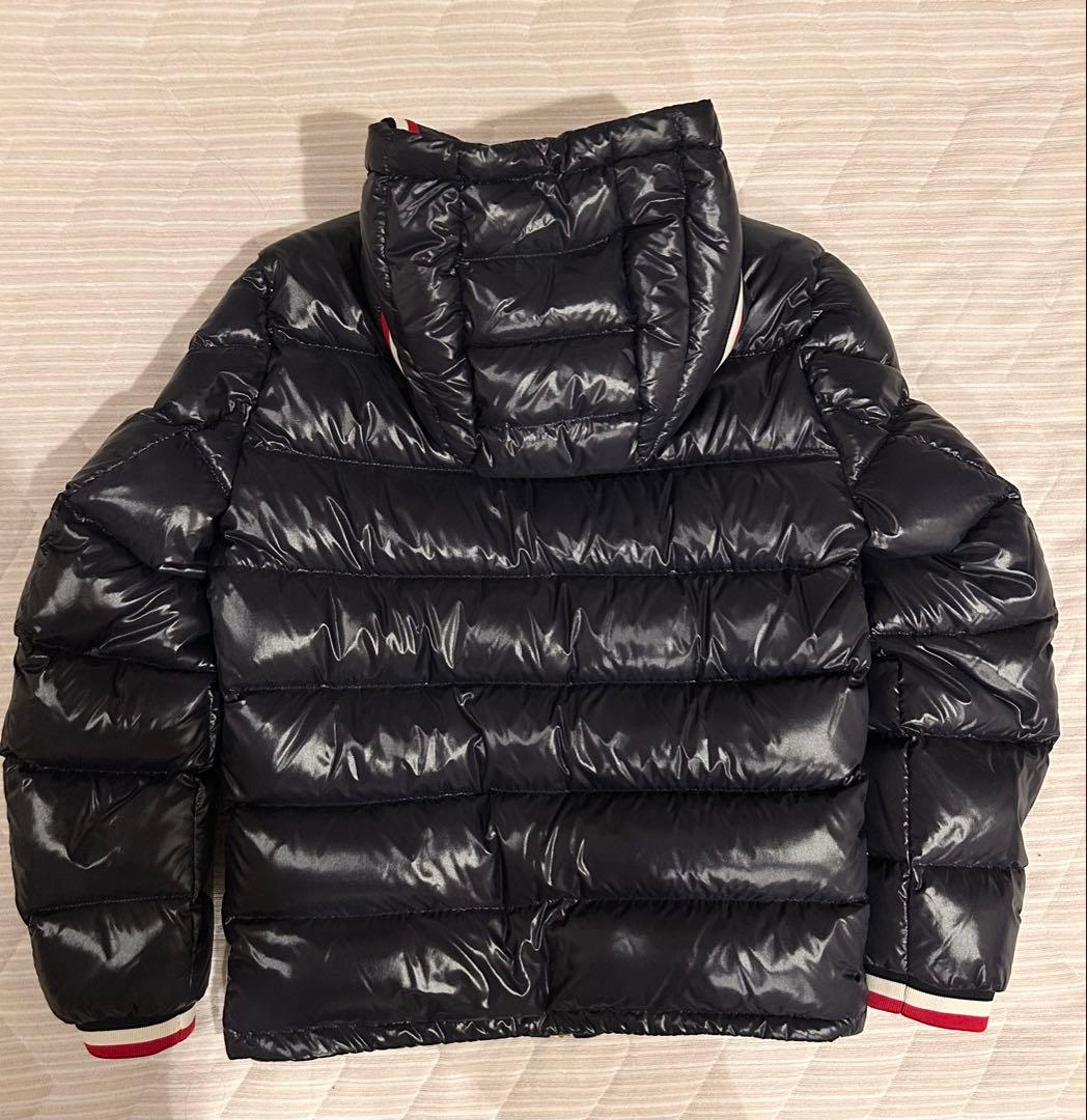 MONCLER ネイビー ダウンジャケット フード付き