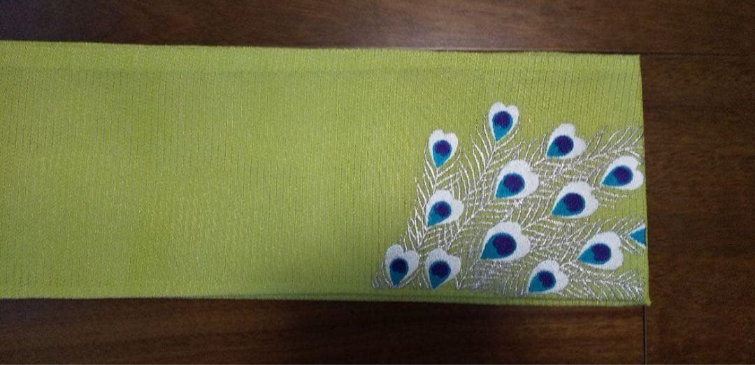 撫松庵 孔雀刺繍 黄緑色 半幅帯