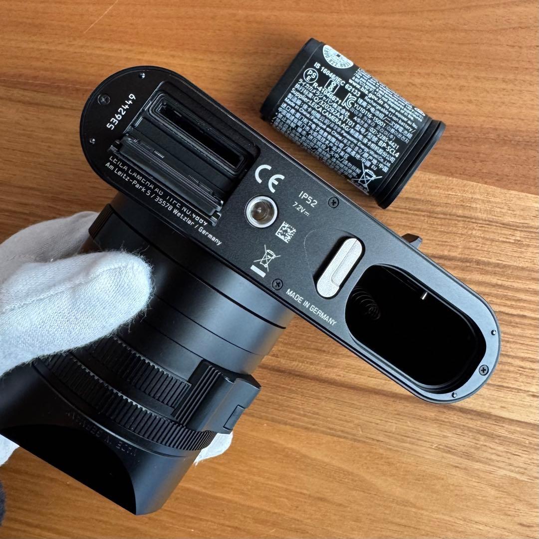 Leica Q2 【概ね美品】+純正サムレスト、純正フィルターセット